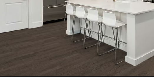 Red Oak solid prefinished flooring – Hanson – installed kitchen view, mill-direct hardwood