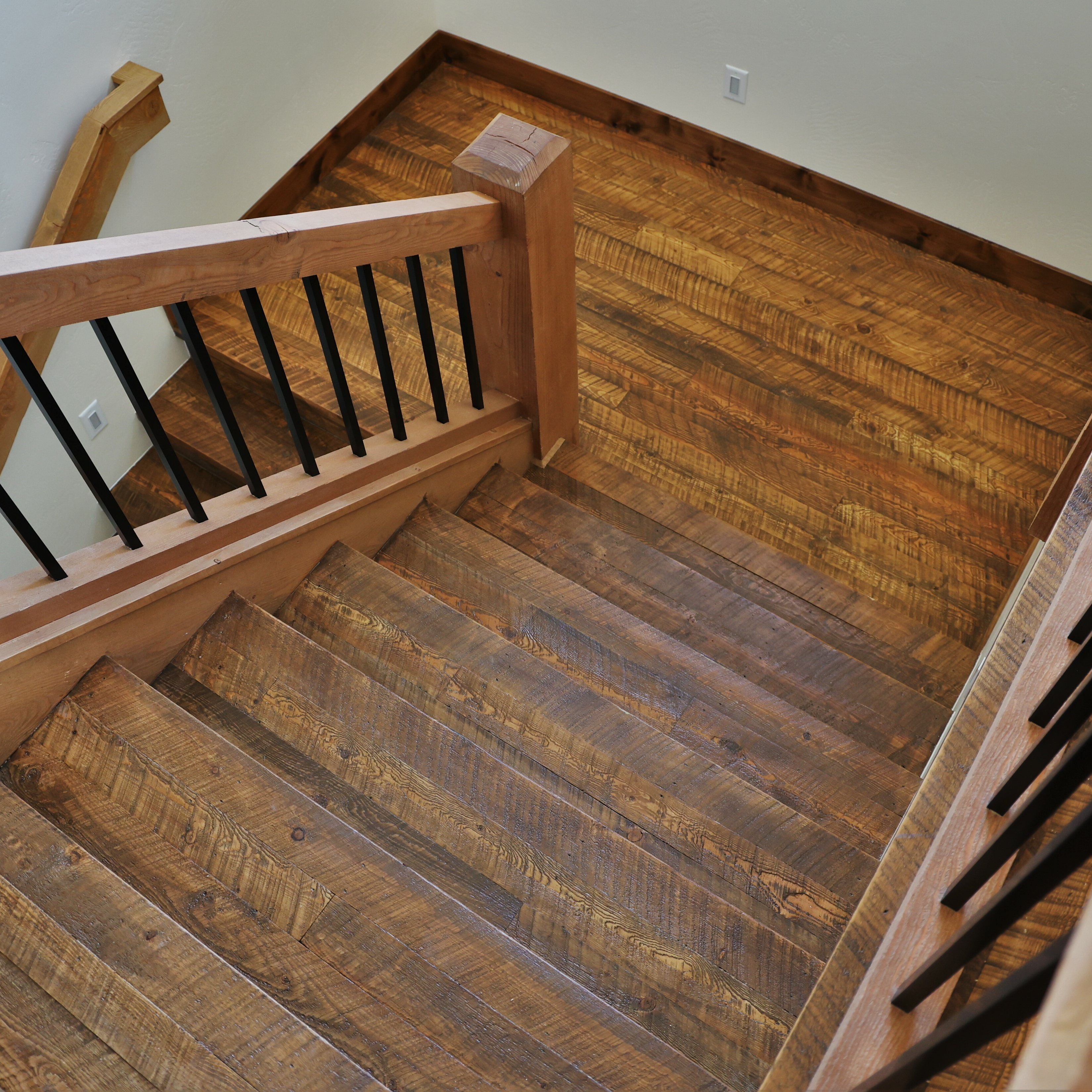 waterproof reclaimed red oak - thermally modified